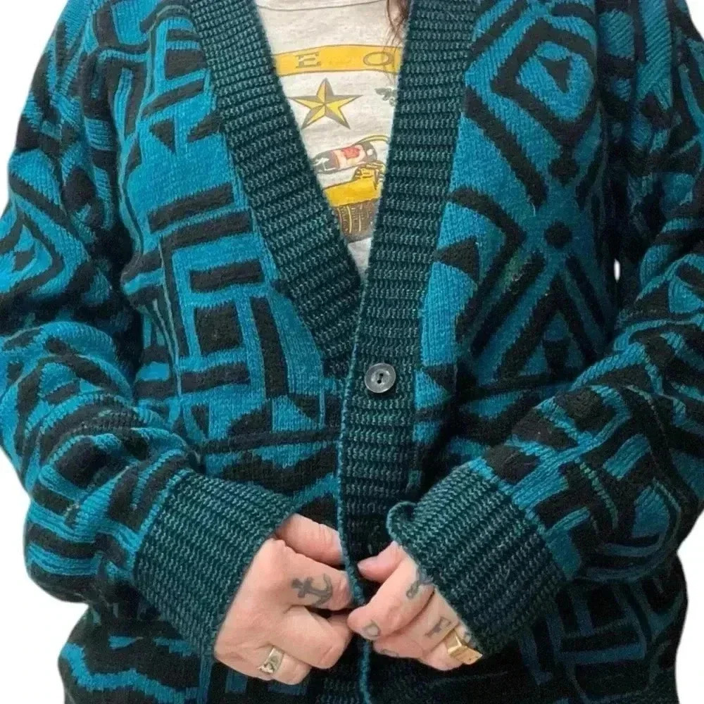 True Vintage 80’s Southwest Aztec Design button Cardigan oversized Small/medium - Picture 10 of 14